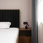 Flats With Style Apartment