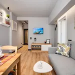 Flats With Style Apartment Warna