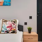 Flats With Style Apartment *